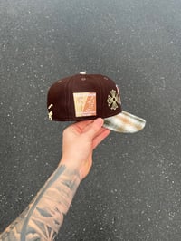 Image 3 of FLANNEL BRIM MULTI TONE NEW YORK METS CUSTOM FITTED CAP