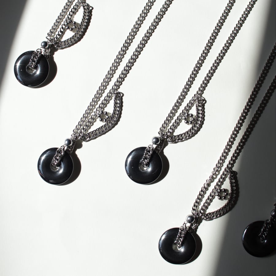 Image of ‘Clarity’ Donut Chain 