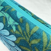 Image 3 of William Morris Standing Pouch No.15