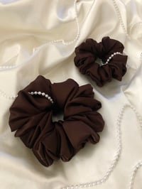 Image 7 of SCRUNCHIE STANDARD CHOCOLATE