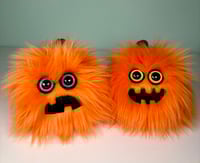 Image 2 of Weighted Fluffy Jack-o’-Lanterns