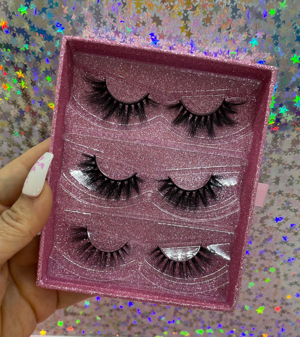 LASH BOOKS