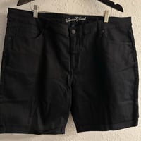 Image 8 of New Sz 22W Universal Threads Black denim shorts #1117*1.2