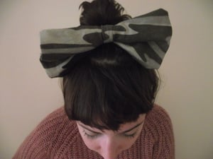 Image of Large hair bow