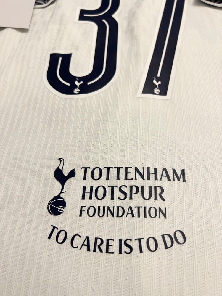 Image of Tottenham Hotspur “VAN DE VEN 37” Vaporknit 2024/25 Home Europa Final Shirt    (L)