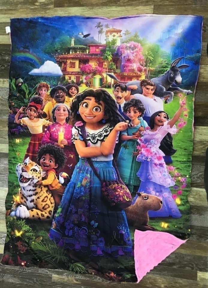 Image of Encanto Familia Madrigal Minky Blanket 