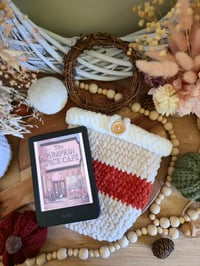 Image 2 of Crochet coffee cup e-reader & book sleeve