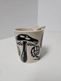 Image 3 of mushroom joint ashtray/paint cup (4)