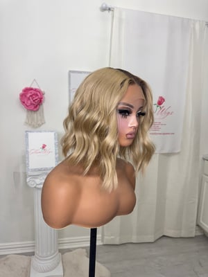 Image of Beige bob (ready to ship)