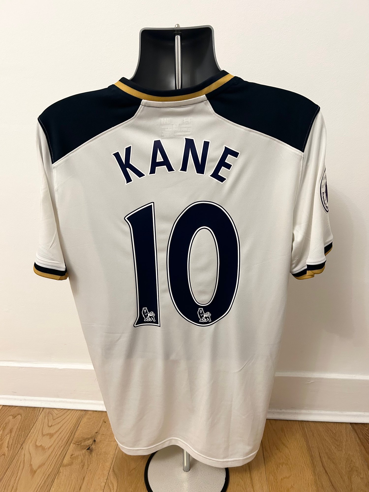 Image of Tottenham Hotspur “KANE 10” 2016/17 Home Shirt + PL patches (L)