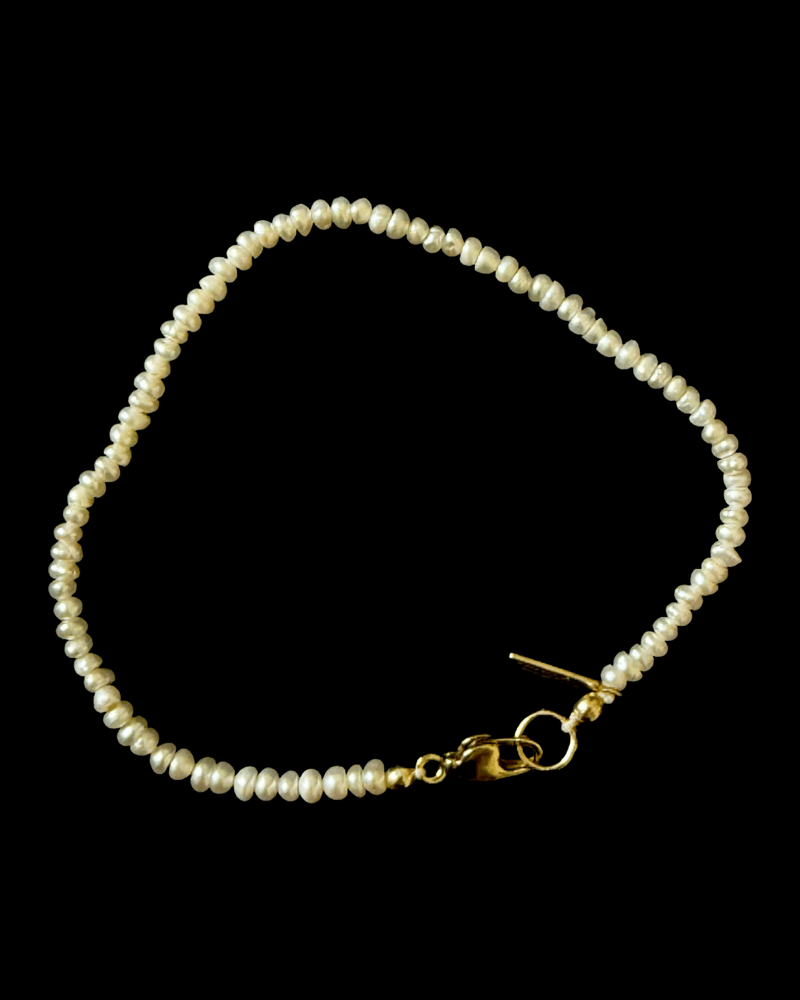 Image of Tiny pearl bracelet