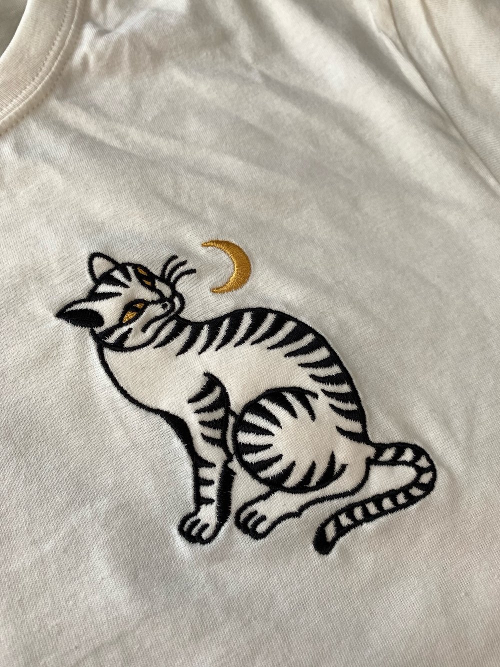 CAT CROP TOP
