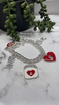 Silver love charmbracelet