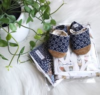 Image 1 of Surprise Shoe + Burp cloth Gift Set