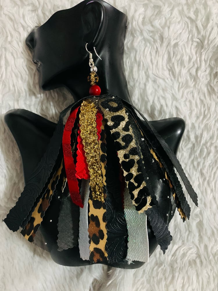 Image of Girls Night Out Earrings 