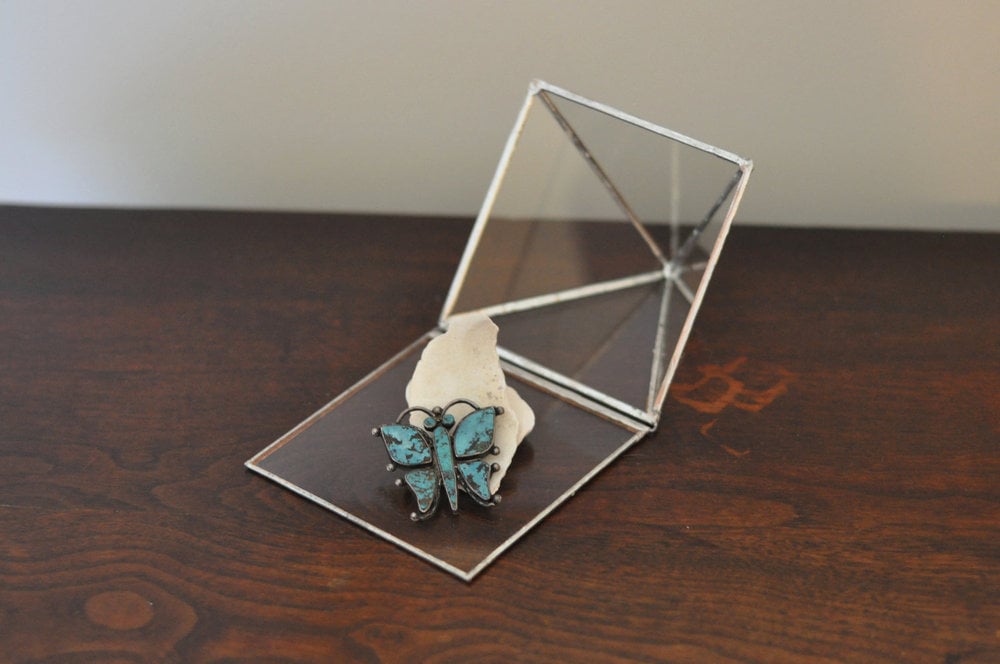 Image of Glass Pyramid Display Box, large