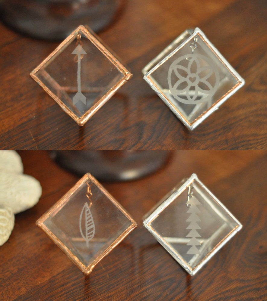 Image of Glass Ring Holder / Display Box