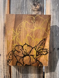 Image 1 of Tiny moonflower