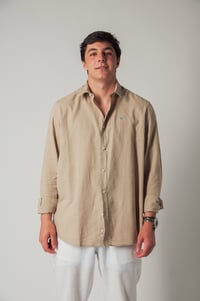 Image 3 of Camisa de lino tierra
