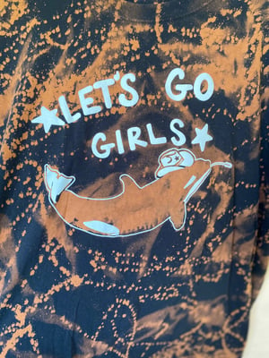 Image of 2XL Lets Go Girls Orca Bleach Dye Shirt 