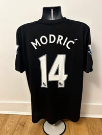 Image 3 of Tottenham Hotspur “MODRIC 14” 2011/12 Third Shirt + patches (L)
