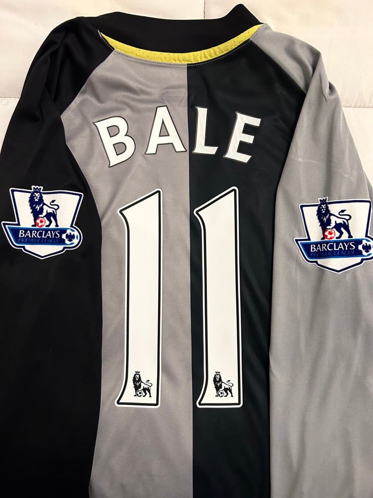 Image of Tottenham Hotspur “BALE 11” 2012/13 Long Sleeve Third Shirt + PL patches (L)