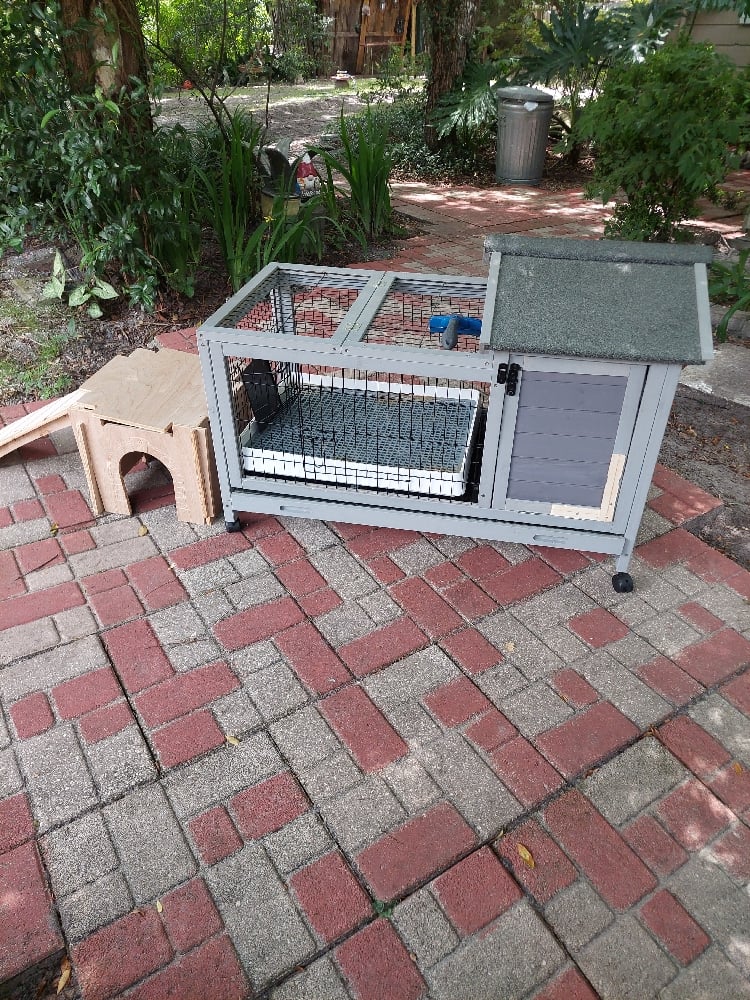 Image of Hutch 1