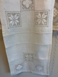 Image 10 of Daisy top, white (one size)