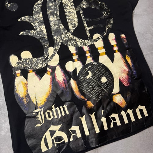 Image of John Galliano T shirt, size medium