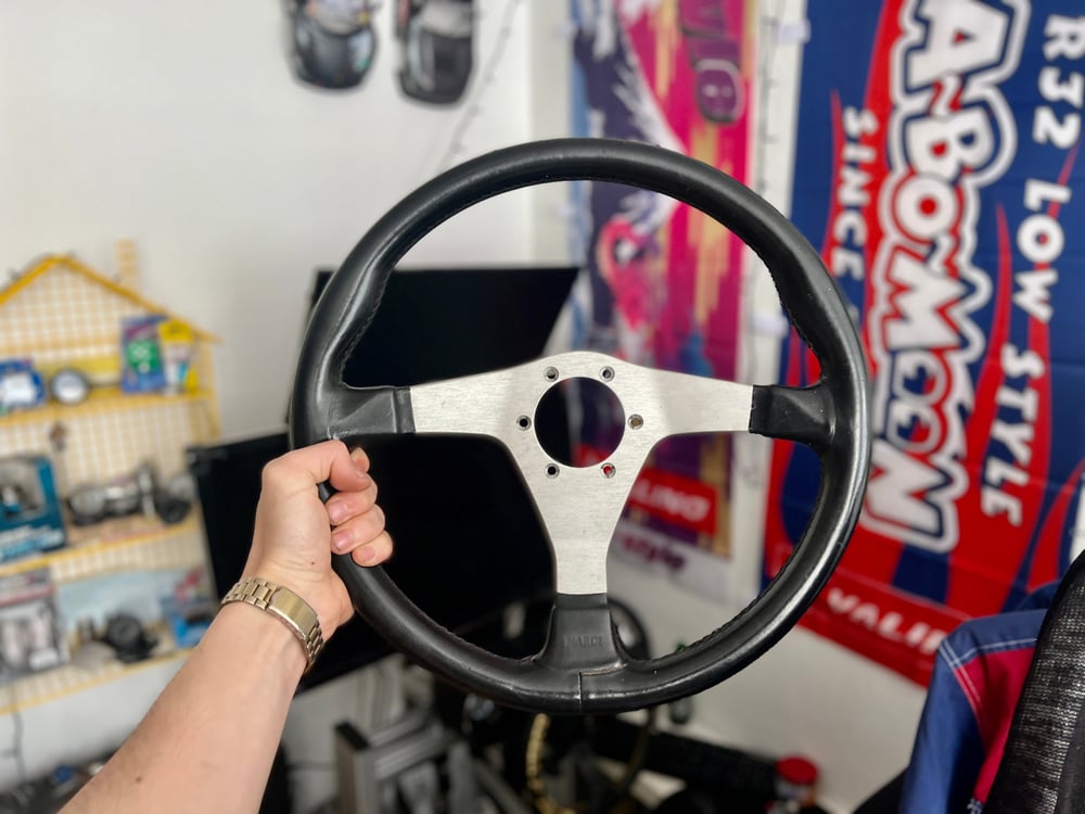 NARDI Classic Wood 390mm Steering Wheel UNINTERESTED