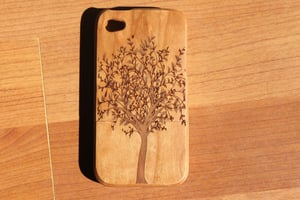 Image of The Tree of life wooden bamboo case for iPhone 4