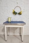 Table bleue