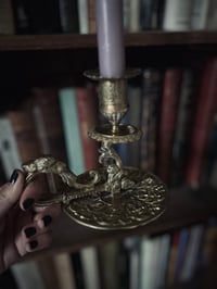 Image 2 of Magnifique bougeoir à main dit « rat de cave », en bronze massif, fin XIXème siècle, signé.