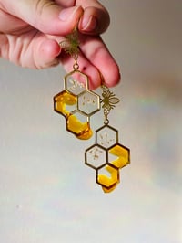Image 2 of 🍯🐝 Honeycomb Bloom🐝🍯