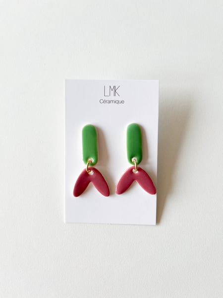 Image of Paire de boucles d'oreilles céramique FLEU vert pomme et vieux rose
