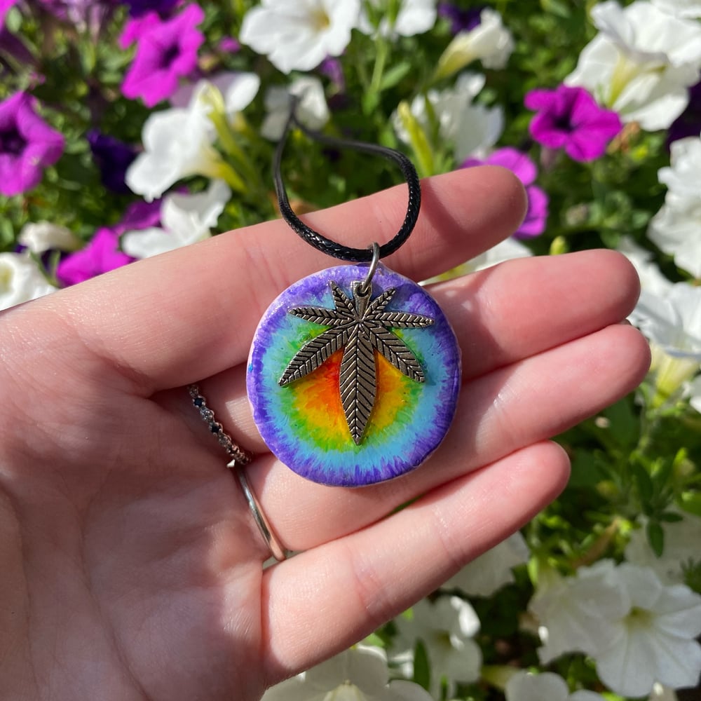 Image of purple tie dye weed necklace 