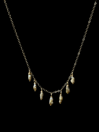 Little green pearl necklace 