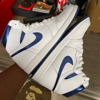 Image 4 of Jordan 1 Metallic Navy