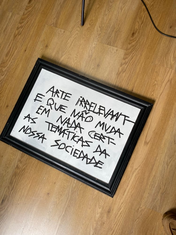 IRRELEVANTE