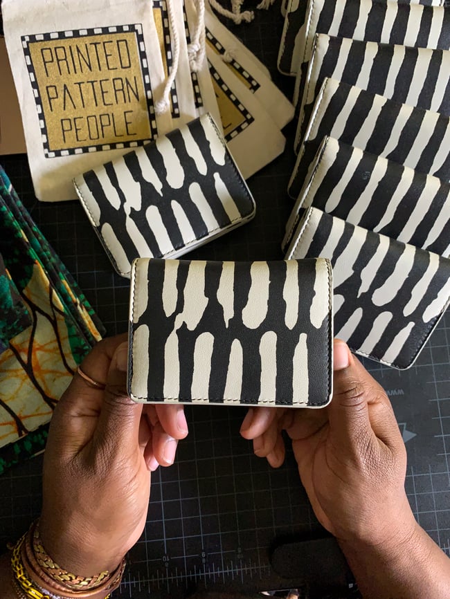  •Owó• Accordion Wallet : (various printed canvas) 