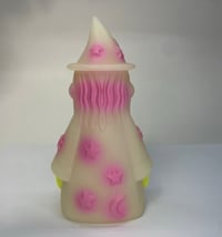Image 2 of GLOW IN THE DARK WIZARD (YELLOW/CANDY PINK)