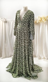 Image 1 of Photography dress Issa size M /L (universal) - photo props