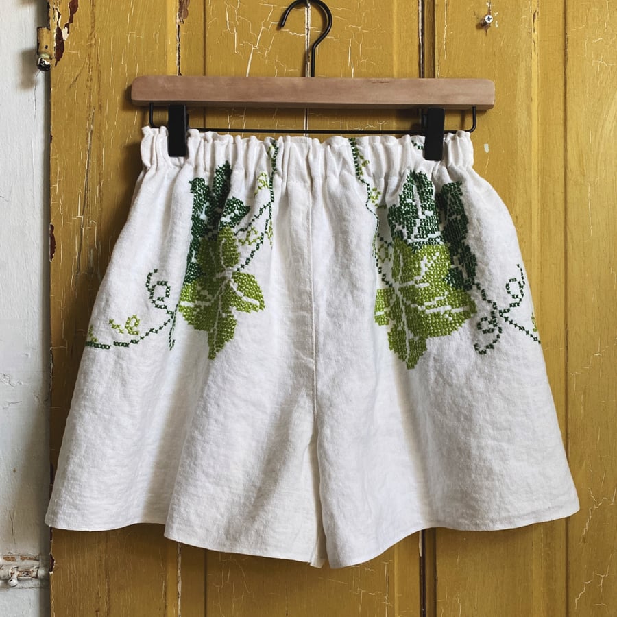Image of Ivy Linen Cross-stitch Granny Shorts