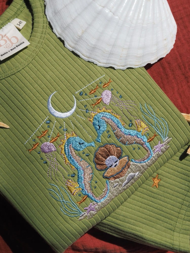 Image of Belle & Bee Collaboration - Leaf short sleeve tshirt