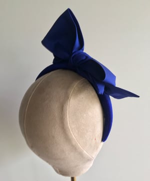 Image of Cobalt blue silk bow  