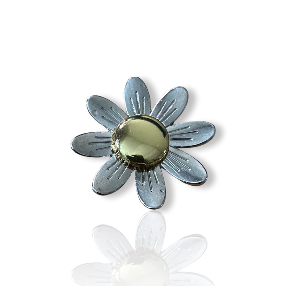 METAL FLOWER | LUXURY LAPEL PIN