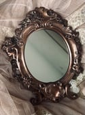 Miroir de toilette, en cuivre, à décor de putti et de roses, époque Napoleon III, style roccocco!