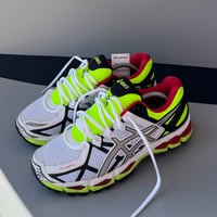 Image 1 of size: us10 uk9  eu44 cm28