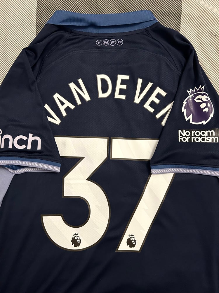 Image of Tottenham Hotspur “VAN DE VEN 37” 2023/24 Away Shirt + PL patches (L)