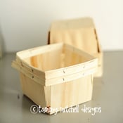 Image of Quart or Pint Sized Wood Berry Basket/Box